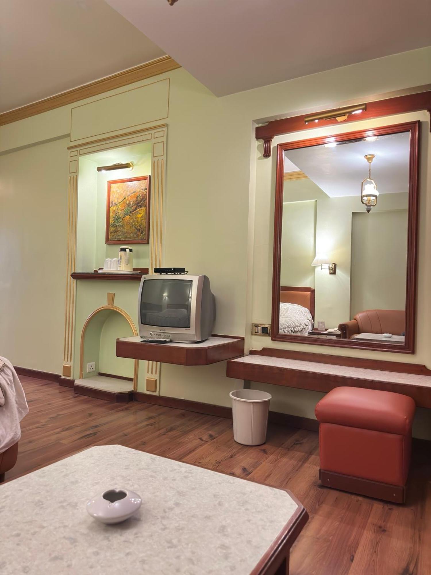 Hotel Nahar Nilgiris Ooty Luaran gambar
